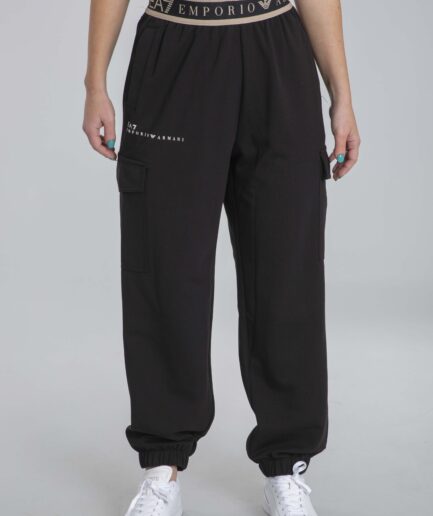 מכנסי קארגו דינמיים לאתלטית מבית Emporio Armani EA7