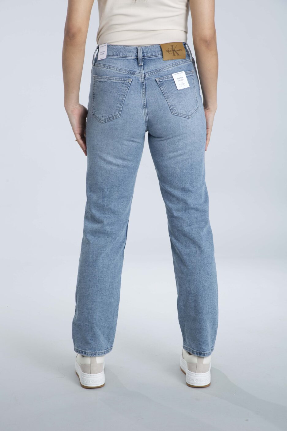 ⁦ג'ינס סטרייט היי רייז של Calvin Klein⁩ – תמונה ⁦5⁩