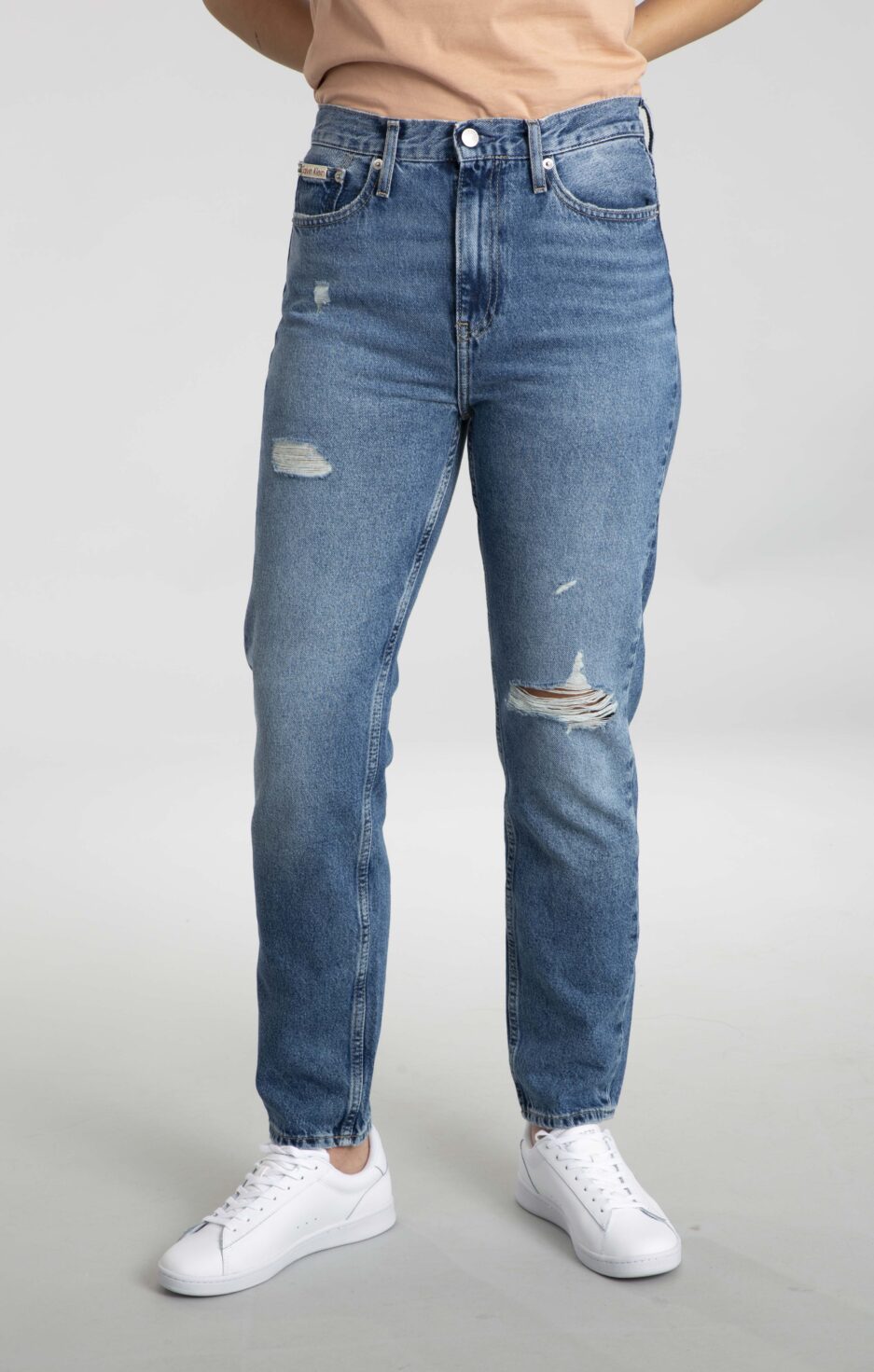 ⁦ג'ינס MOM Jean Calvin Klein לנשים⁩ – תמונה ⁦10⁩
