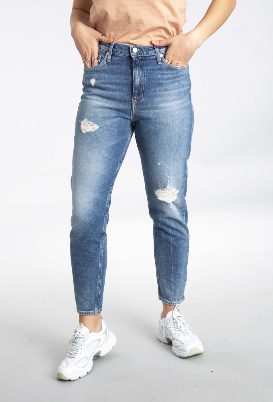 ⁦ג'ינס סקיני לנשים Calvin Klein⁩ – תמונה ⁦2⁩