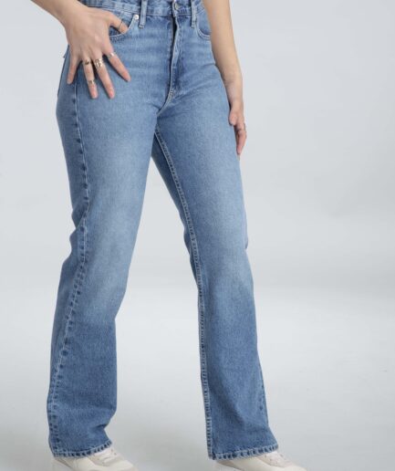 ג'ינס נשים בוטקאט Calvin Klein