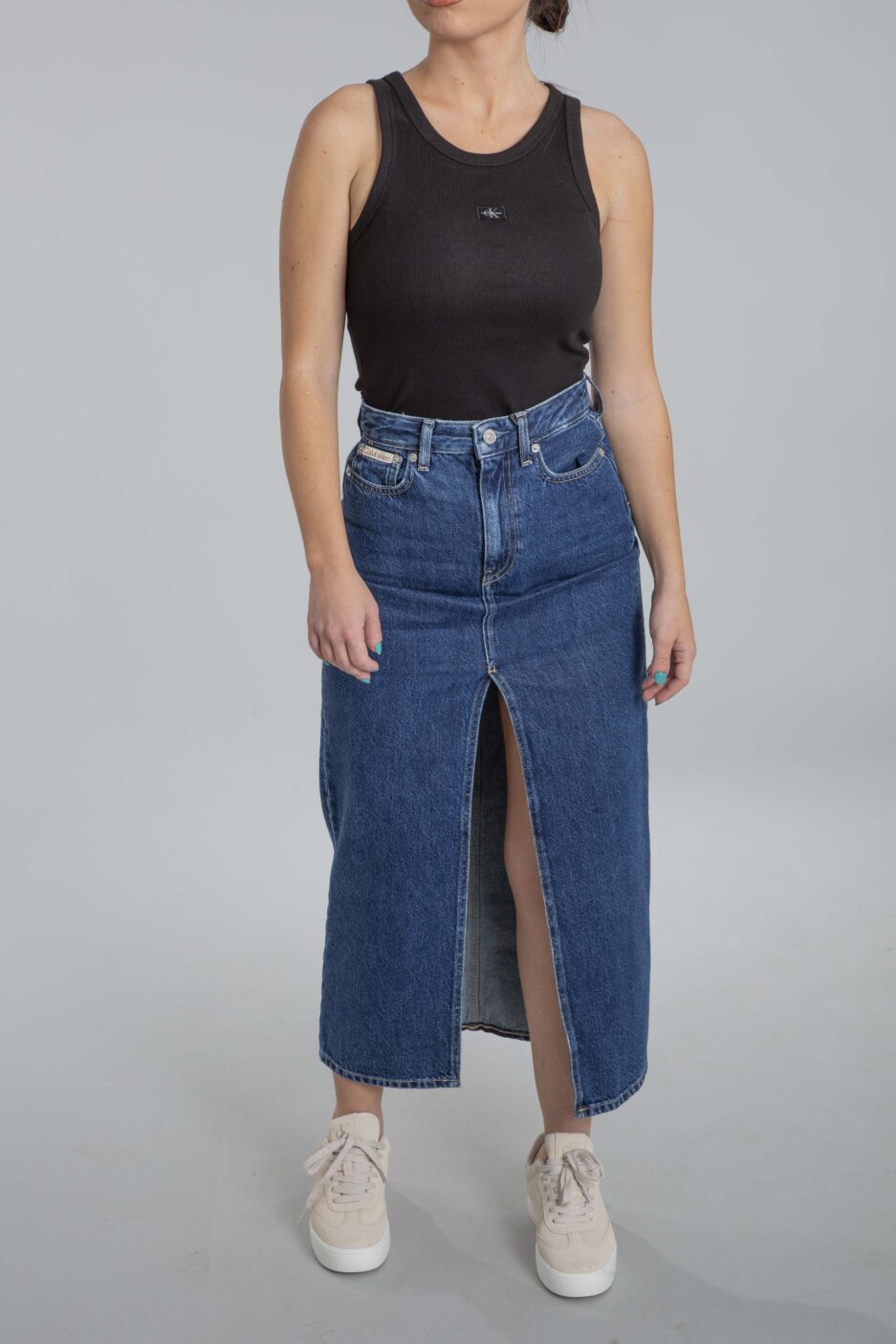 ⁦גופיה ריבית צרה מכותנה מקולקציית Calvin Klein⁩ – תמונה ⁦5⁩