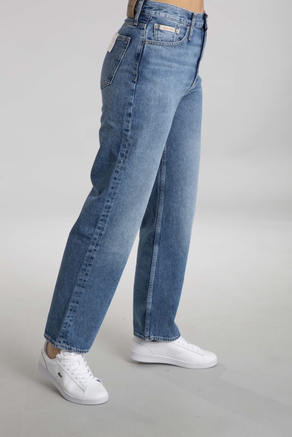 ג'ינס גבוה רחב של Calvin Klein