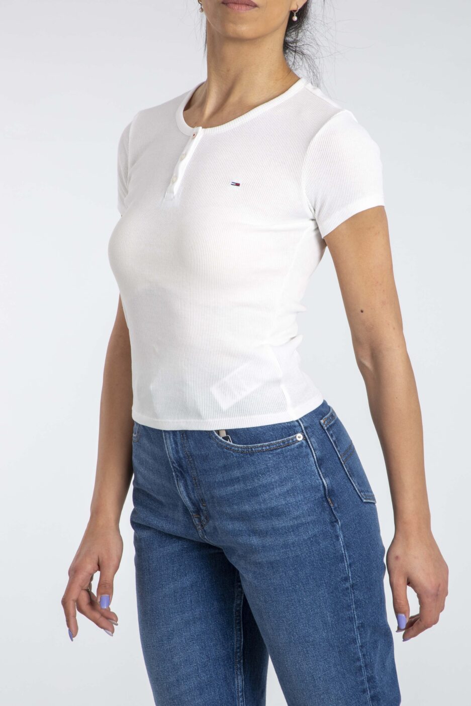 ⁦חולצת טי Tommy Jeans⁩ – תמונה ⁦5⁩
