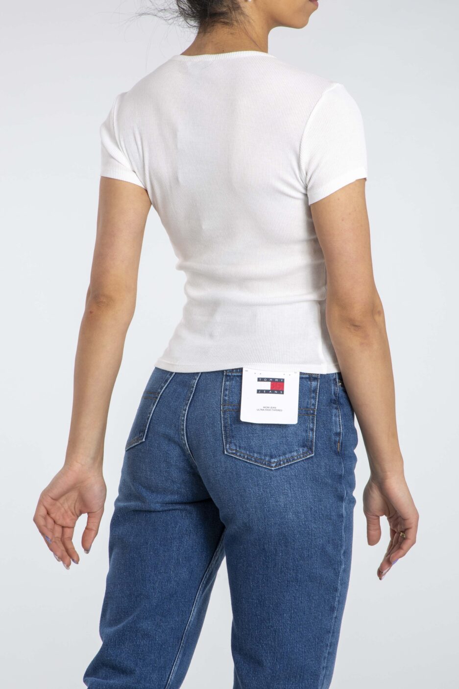⁦חולצת טי Tommy Jeans⁩ – תמונה ⁦7⁩