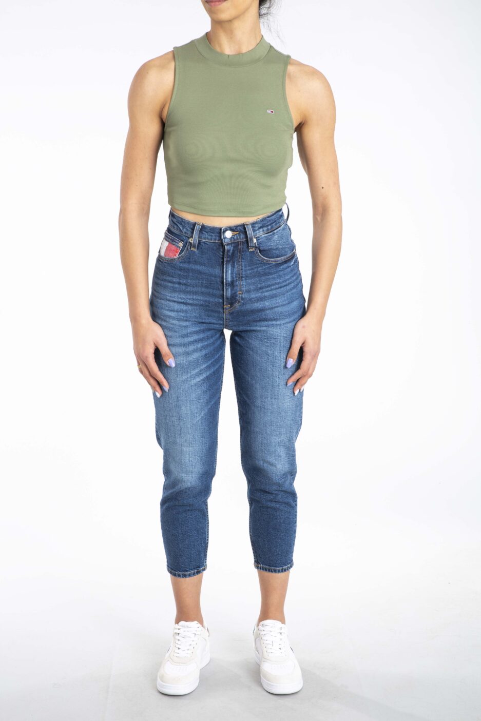 קרופ טופ רקום תוצרת Tommy Jeans