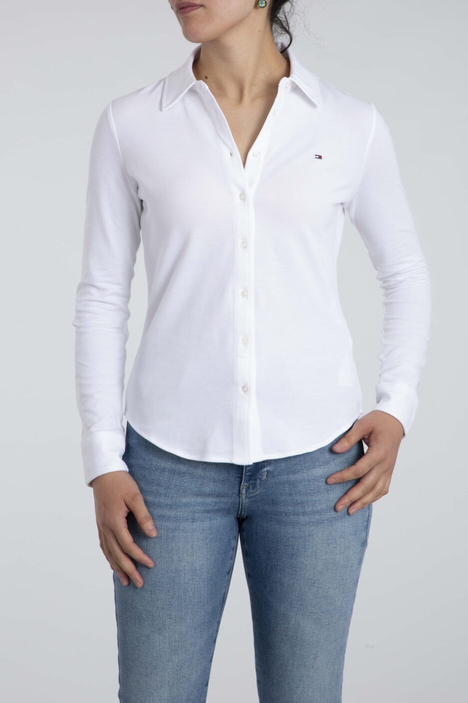 ⁦חולצה קלאסית לנשים של Tommy Hilfiger⁩ – תמונה ⁦6⁩