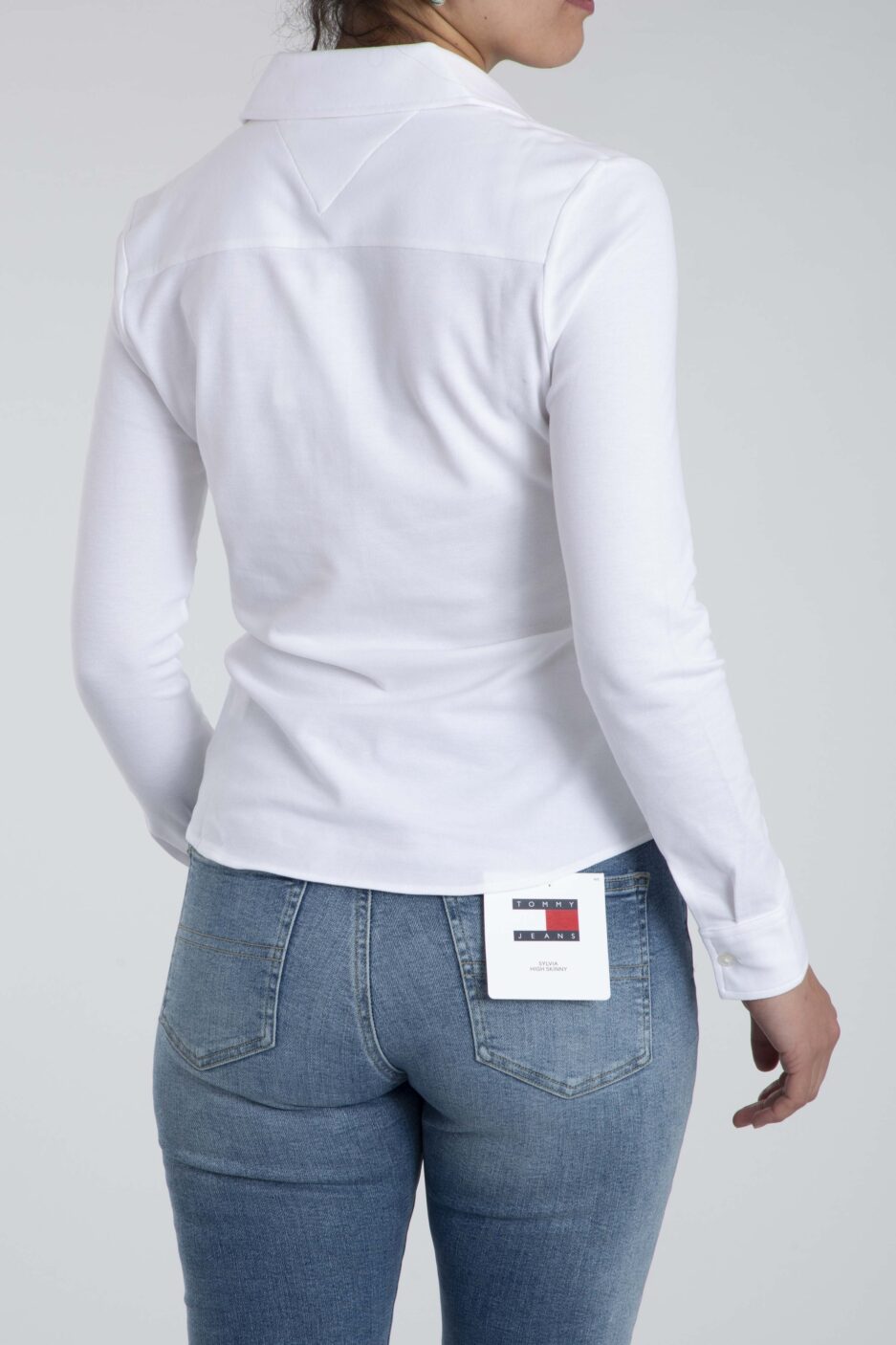 ⁦חולצה קלאסית לנשים של Tommy Hilfiger⁩ – תמונה ⁦9⁩