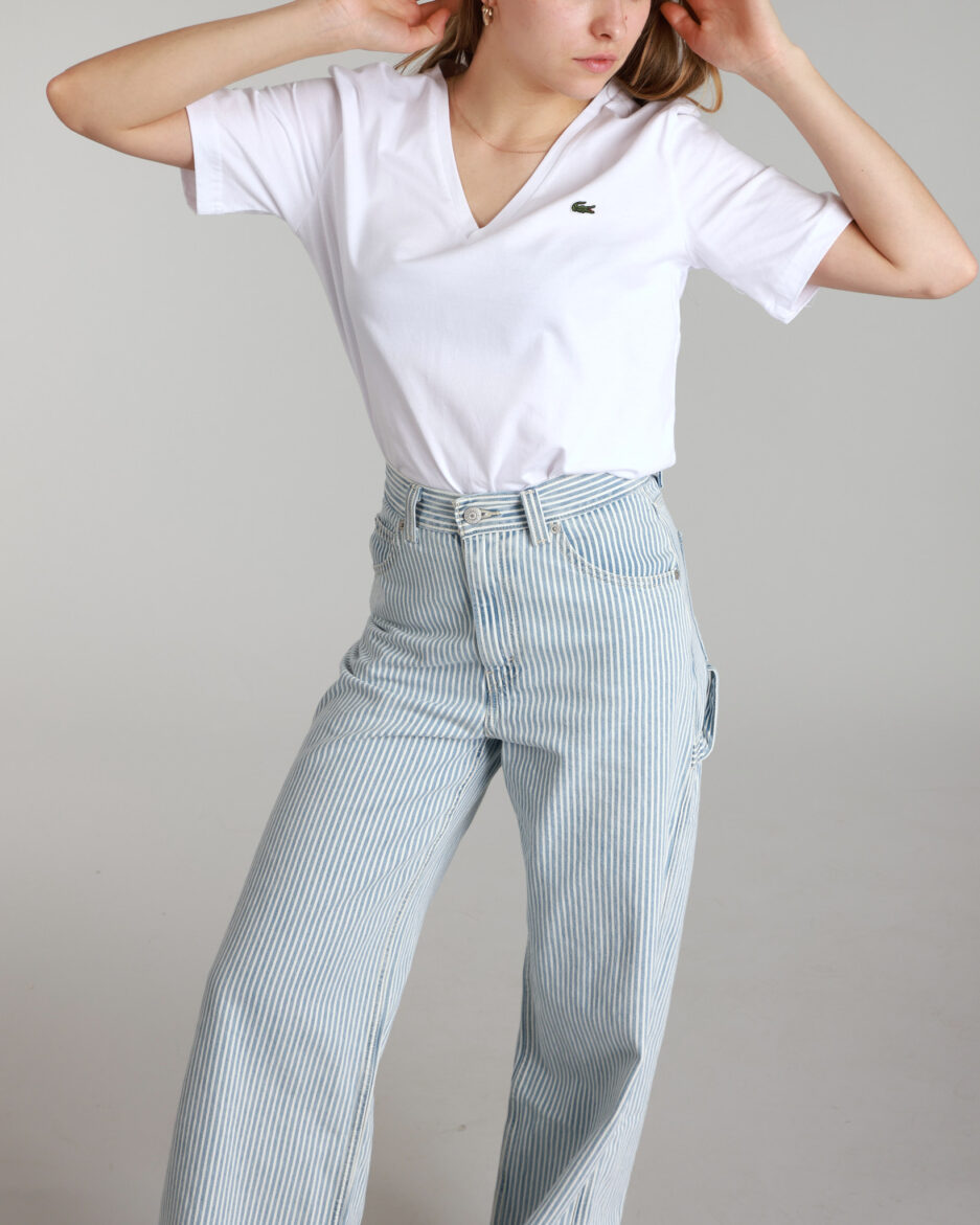 ⁦טי שירט רילקסד קוטון צווארון V לנשים מבית Lacoste⁩ – תמונה ⁦9⁩