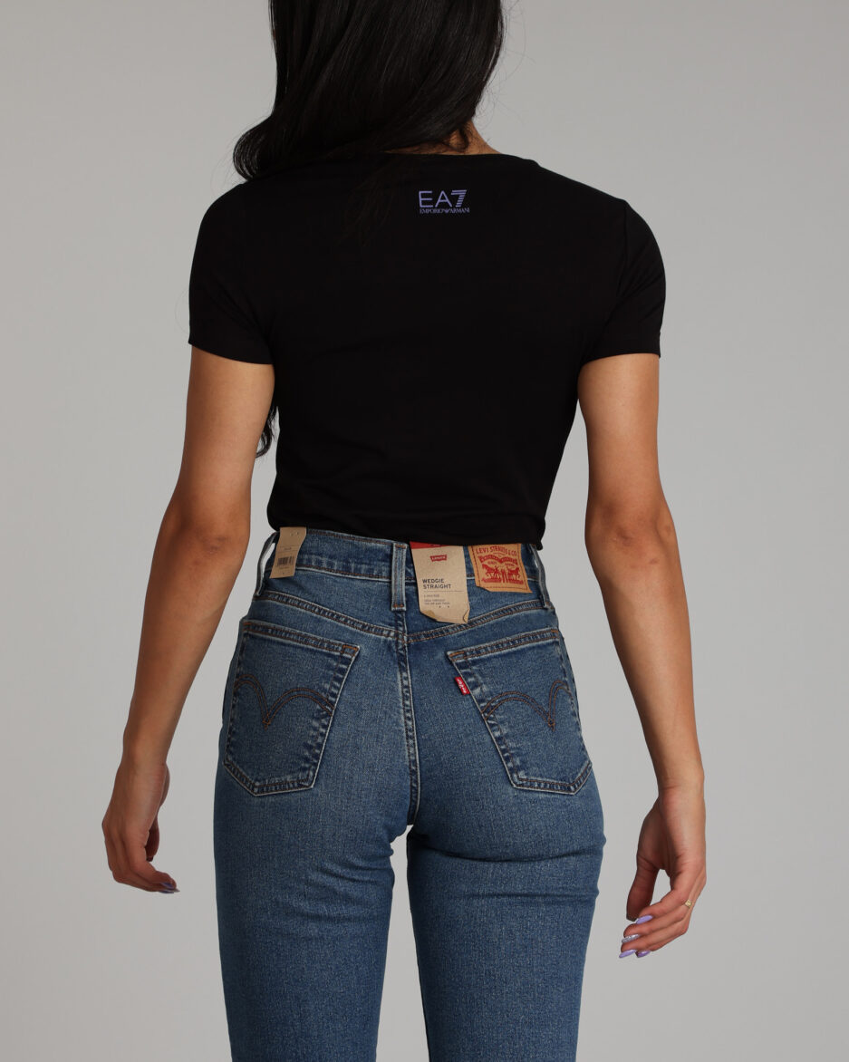 ⁦חולצת טי לוגו מנצנץ של EA7⁩ – תמונה ⁦2⁩