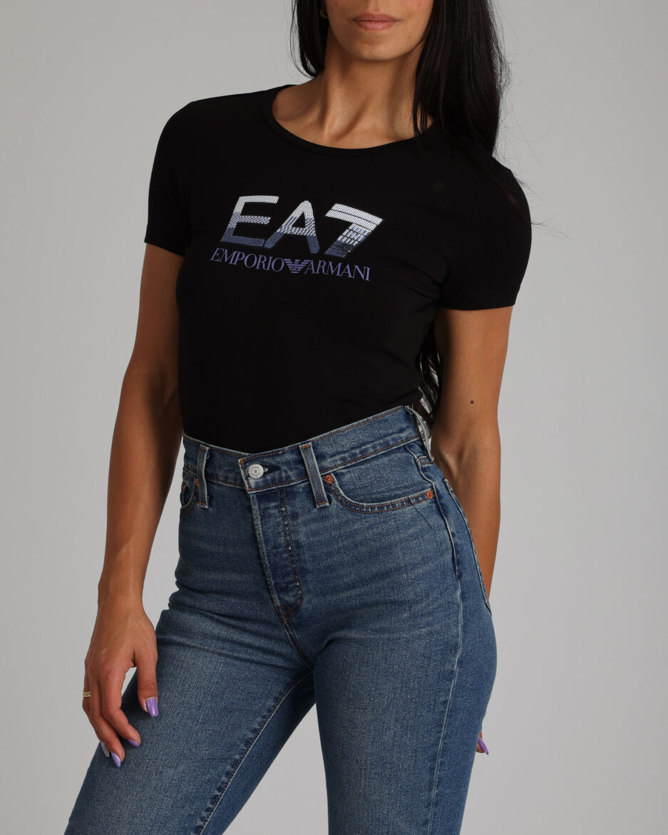 ⁦חולצת טי לוגו מנצנץ של EA7⁩ – תמונה ⁦10⁩