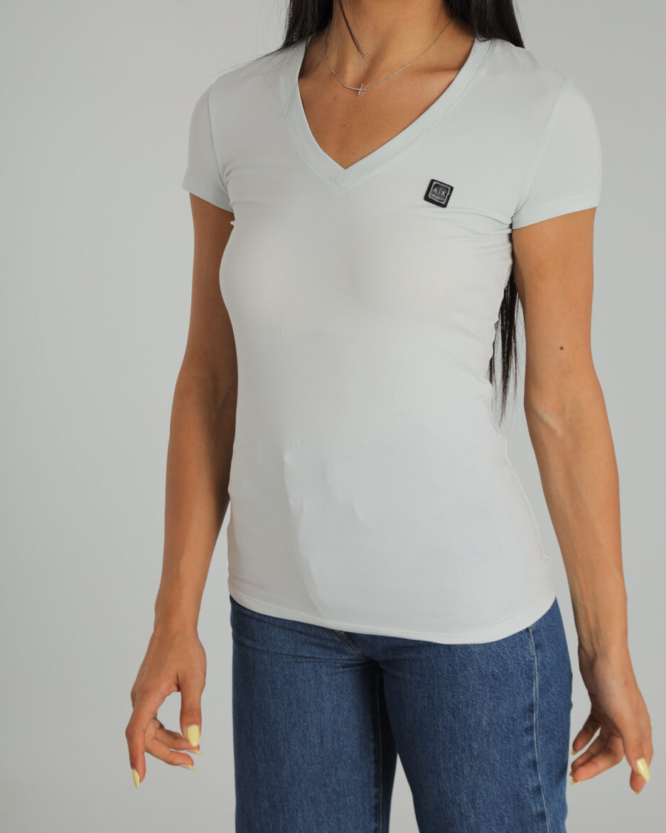 ⁦חולצת טי V-נייק נשים - Armani Exchange⁩ – תמונה ⁦6⁩