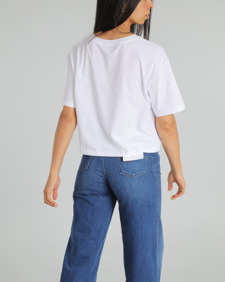 ⁦טי-שירט Cropped Lover לנשים - Armani Exchange⁩ – תמונה ⁦5⁩