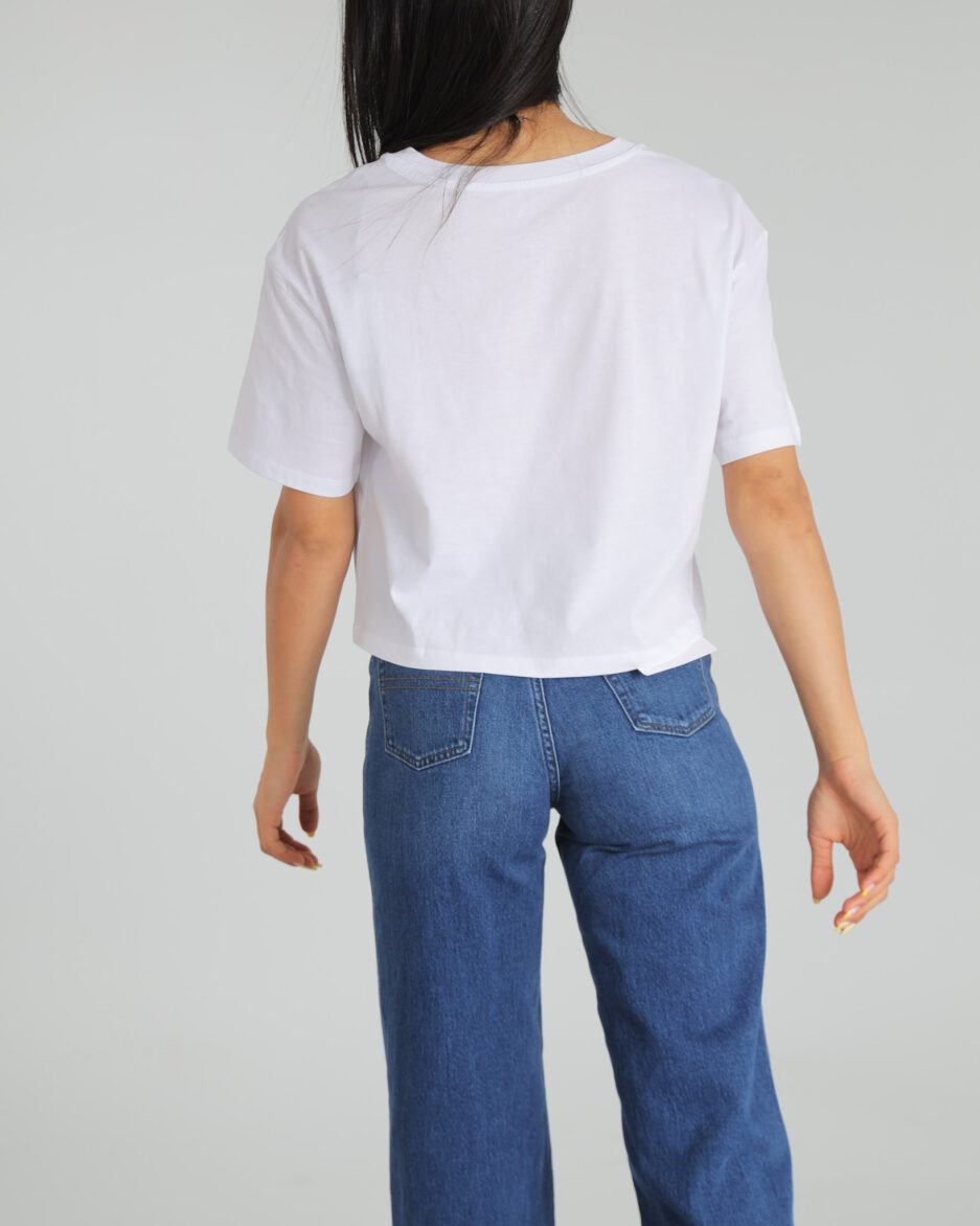 ⁦טי-שירט Cropped Lover לנשים - Armani Exchange⁩ – תמונה ⁦7⁩