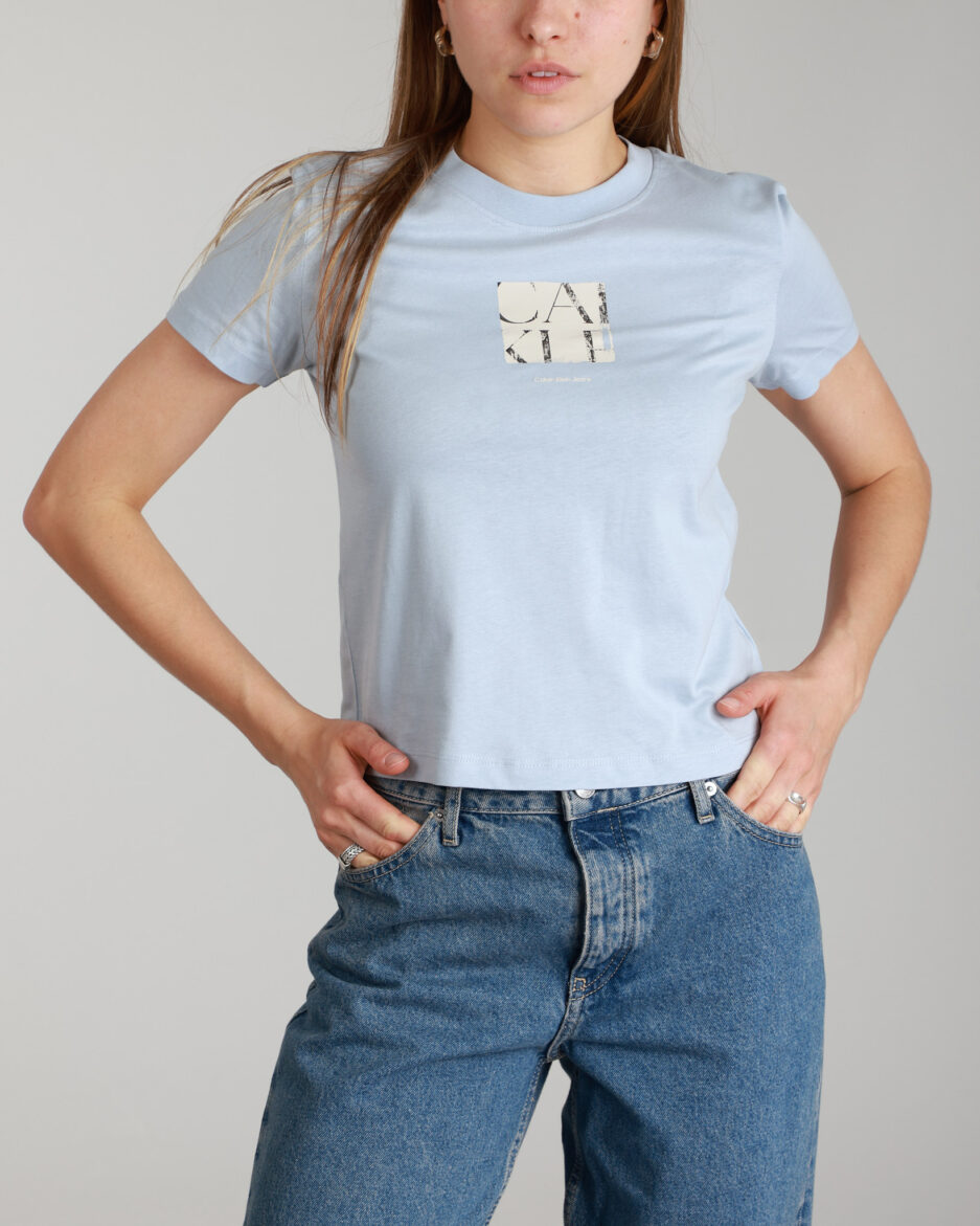 ⁦חולצת טי נשים של Calvin Klein⁩ – תמונה ⁦17⁩