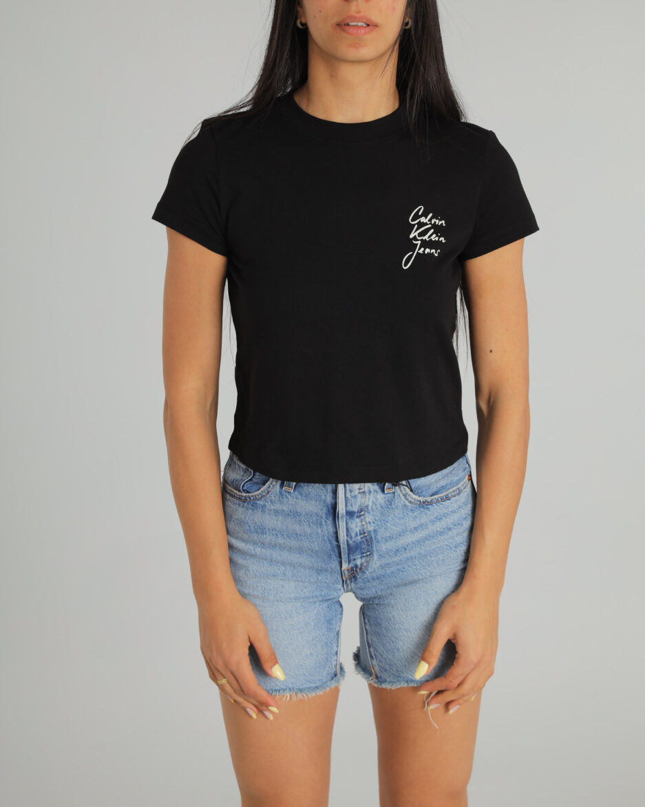 ⁦חולצת נשים סלימפיט מבית Calvin Klein⁩ – תמונה ⁦5⁩