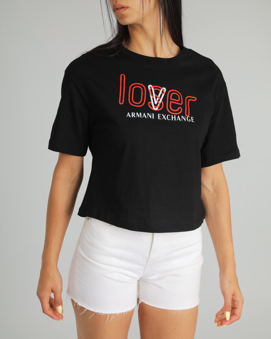 ⁦חולצת קרופ LOVEr - Armani Exchange⁩ – תמונה ⁦10⁩