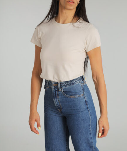 טי-שירט Slim גרפית לנשים בצבע בז' – Calvin Klein Jeans