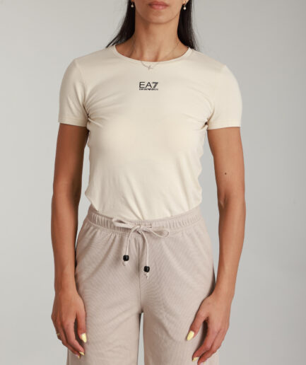 EA7 Emporio Armani – טי שירט בגוון בז׳ עם לוגו מובנה