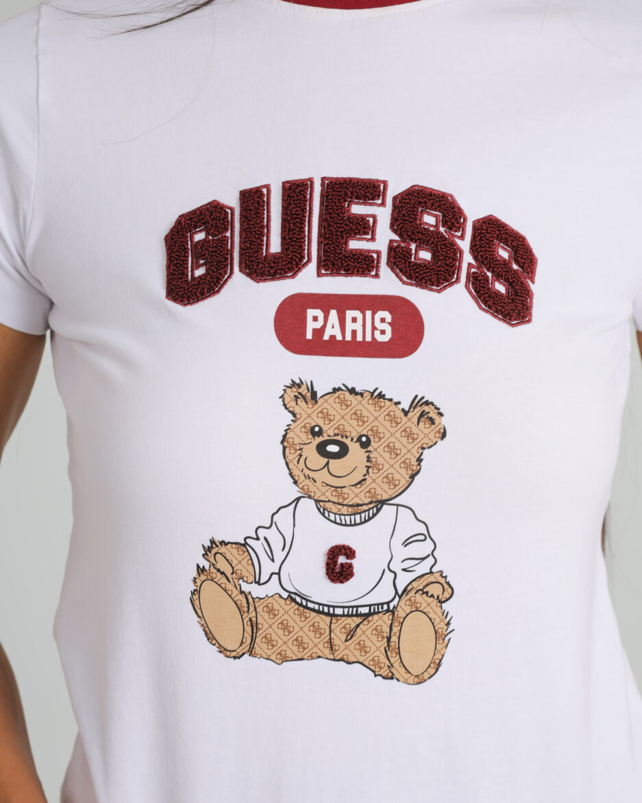 חולצת טי לנשים מבית GUESS