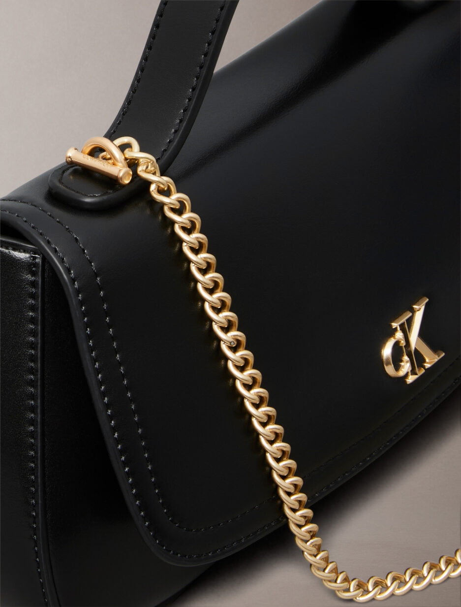 ⁦תיק Calvin Klein בינוני עם שרשרת⁩ – תמונה ⁦4⁩