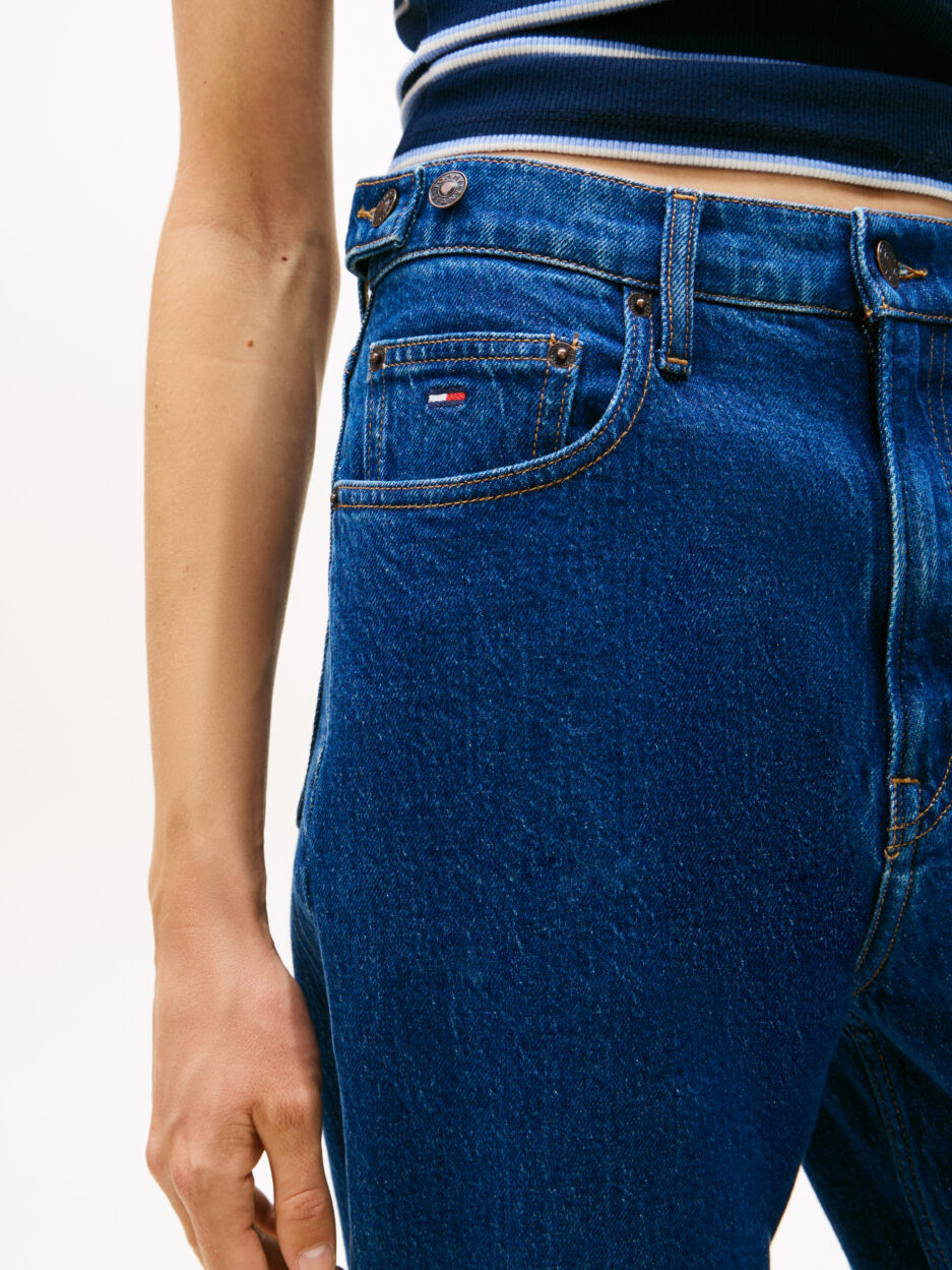 ⁦Tommy Jeans ג'ינס סטרייט לנשים – Blue Black⁩ – תמונה ⁦4⁩