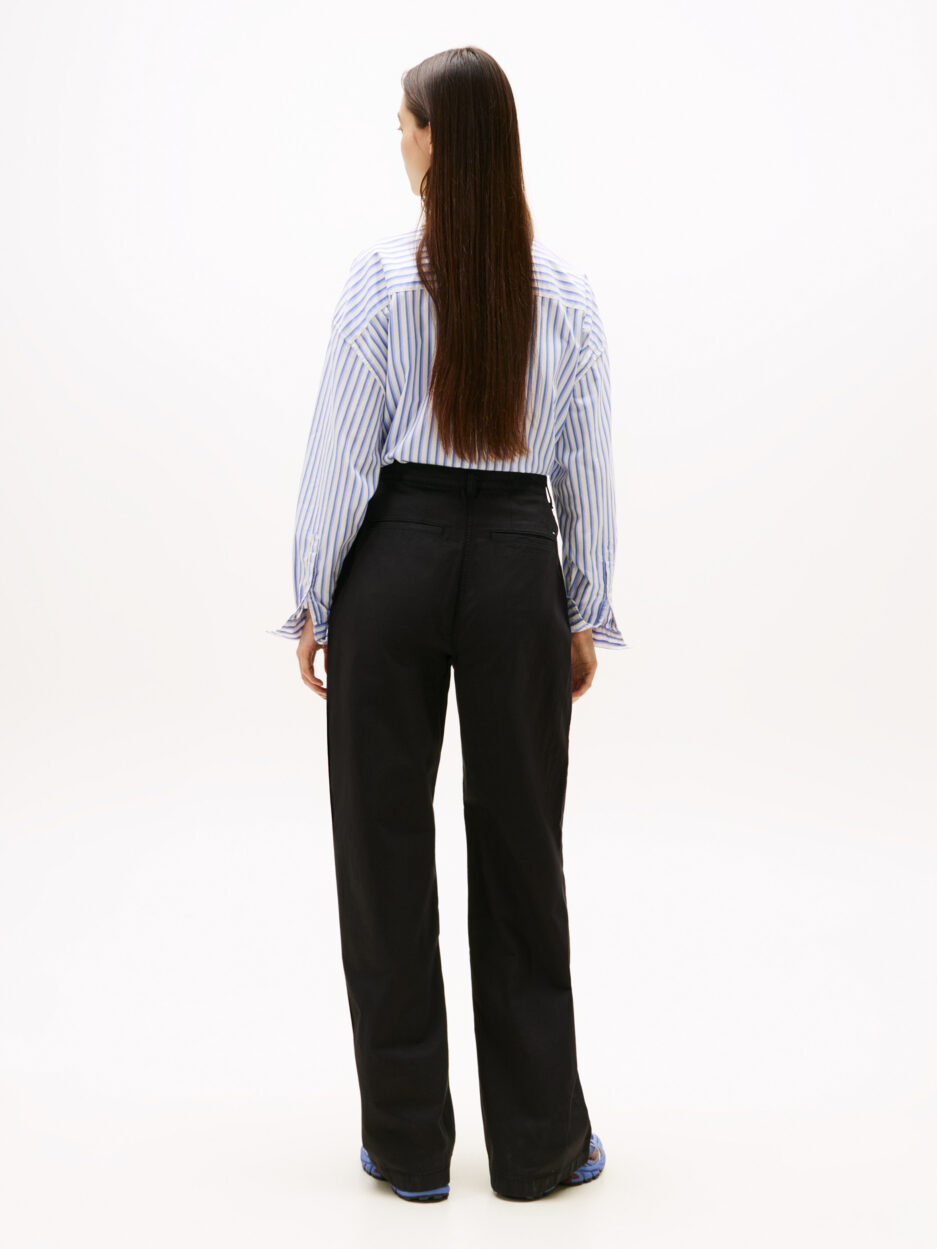 ⁦צ’ינו רחב-רגל של Tommy Jeans⁩ – תמונה ⁦2⁩