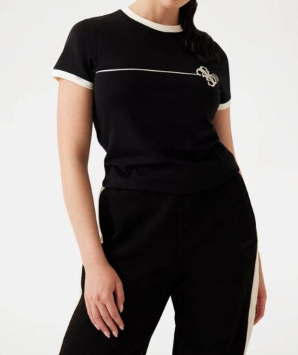 טישרט GUESS Slim-fit עם לוגו